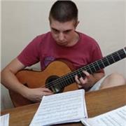 Profesor da clases de lenguaje musical y audio perceptiva para todas las edades